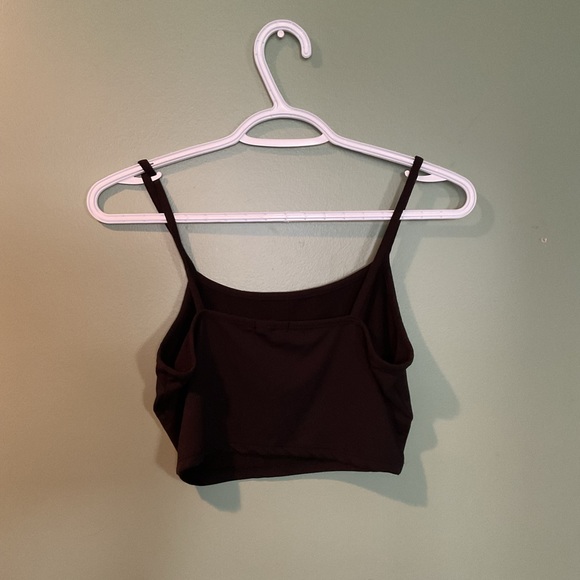 🌟2 for $20🌟 Basic White & Black Cropped Tank Tops - Picture 4 of 4